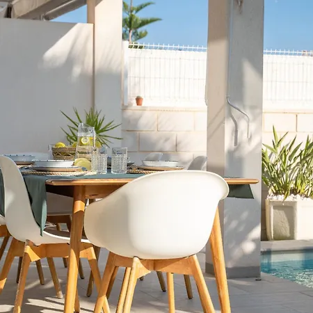 Azure Escape Villa, By United Renters Gran Alacant