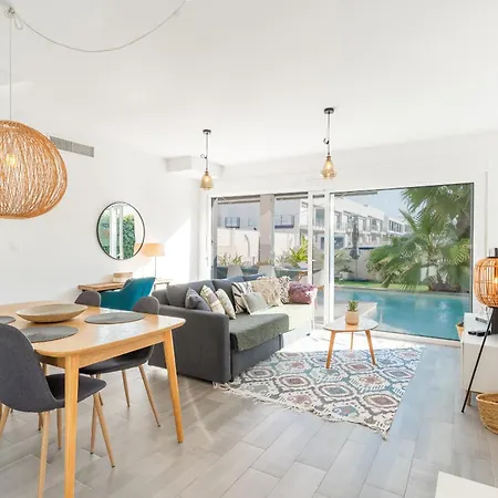 Chalet Azure Escape Villa, By United Renters Gran Alacant