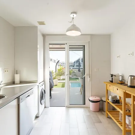 Azure Escape Villa, By United Renters *
